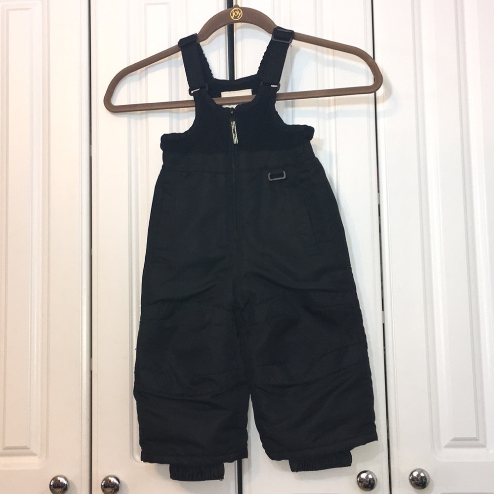 Baby ski bib size 12 months.